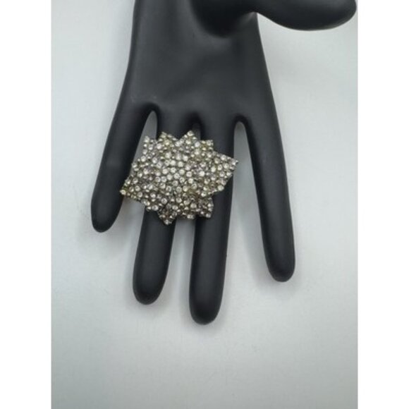 Vintage Silver Tone Full Clear Rhinestone 3D Flower Pin Brooch - Picture 1 of 7